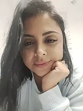 Snapshot of MelannyBell chatting on November 25, 2025, 5:57 pm MelannyBell online show from November 25, 2025, 5:57 pm