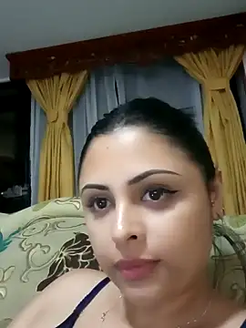 Snapshot of MelannyBell chatting on January 18, 2025, 1:08 am MelannyBell online show from January 18, 2025, 1:08 am