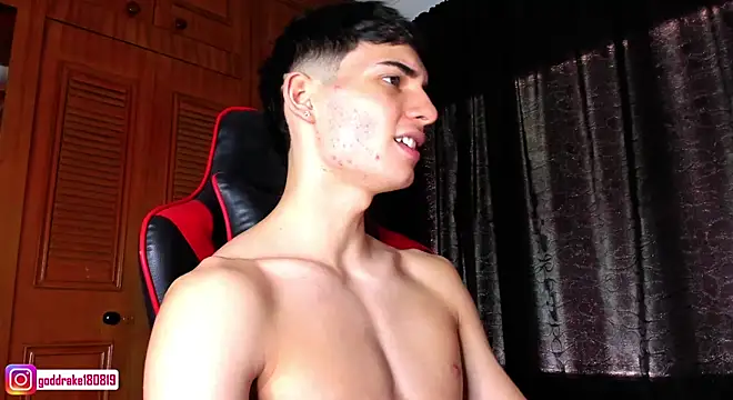 Snapshot of god_drake chatting on January 13, 2025, 4:41 pm god drake online show from January 13, 2025, 4:41 pm