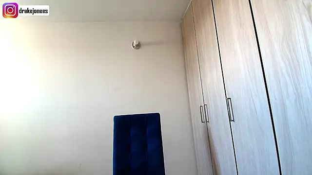 Snapshot of god_drake chatting on September 22, 2025, 6:14 pm god drake online show from September 22, 2025, 6:14 pm