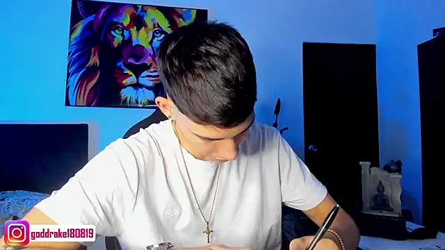 Snapshot of god_drake chatting on January 3, 2025, 12:43 am god drake online show from January 3, 2025, 12:43 am