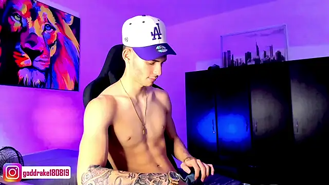 Snapshot of god_drake chatting on December 4, 2024, 12:24 am god drake online show from December 4, 2024, 12:24 am