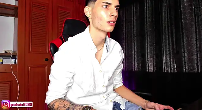 Snapshot of god_drake chatting on January 4, 2025, 5:37 pm god drake online show from January 4, 2025, 5:37 pm