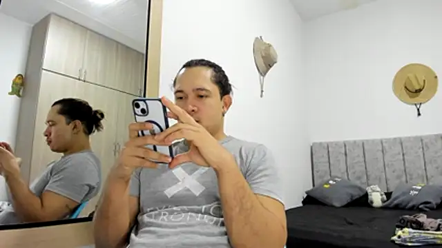 Valerioe online show from March 13, 2026, 2:22 pm