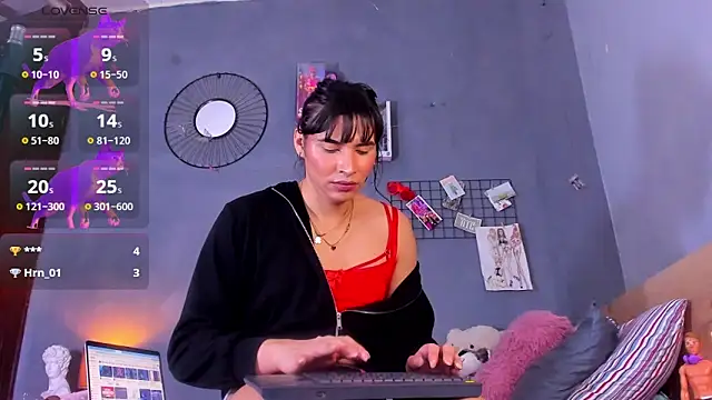 tiffbeatiful online show from March 15, 2025, 12:34 pm