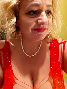 Snapshot of VirginiaNurse chatting on January 12, 2026, 7:42 pm VirginiaNurse online show from January 12, 2026, 7:42 pm