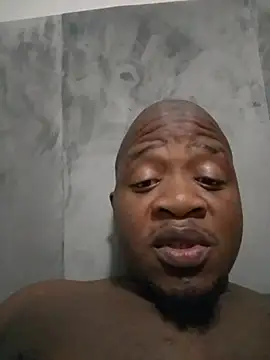 Snapshot of shotgunDee chatting on November 24, 2025, 10:32 pm shotgunDee online show from November 24, 2025, 10:32 pm