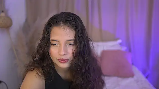 Snapshot of lirio05 chatting on November 24, 2025, 6:52 pm lirio05 online show from November 24, 2025, 6:52 pm