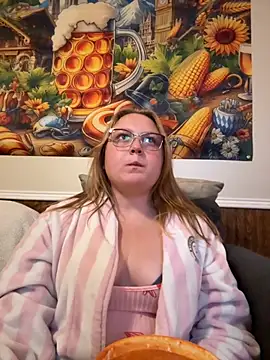 Snapshot of PhatAssBlond chatting on September 20, 2025, 5:56 am PhatAssBlond online show from September 20, 2025, 5:56 am