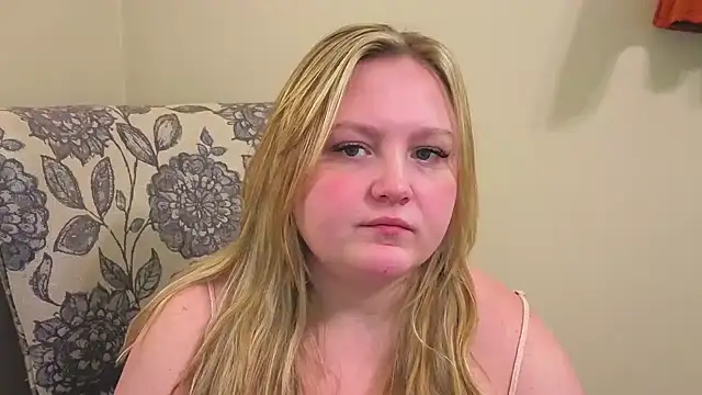 PhatAssBlond online show from April 14, 2026, 3:39 pm