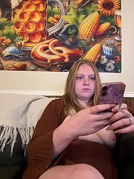 Snapshot of PhatAssBlond chatting on September 17, 2025, 6:54 pm PhatAssBlond online show from September 17, 2025, 6:54 pm
