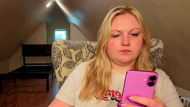 Snapshot of PhatAssBlond chatting on May 16, 2026, 8:52 pm PhatAssBlond online show from May 16, 2026, 8:52 pm
