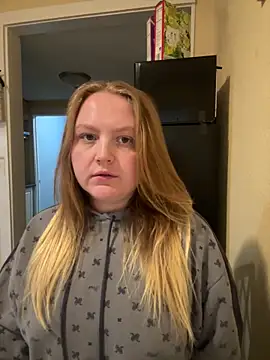 Snapshot of PhatAssBlond chatting on March 20, 2025, 12:43 pm PhatAssBlond online show from March 20, 2025, 12:43 pm