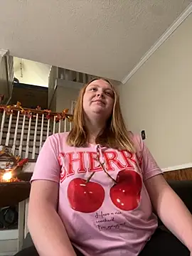 Snapshot of PhatAssBlond chatting on October 20, 2025, 9:04 pm PhatAssBlond online show from October 20, 2025, 9:04 pm