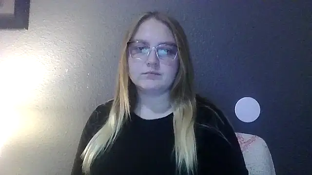 Snapshot of PhatAssBlond chatting on February 24, 2025, 8:58 pm PhatAssBlond online show from February 24, 2025, 8:58 pm
