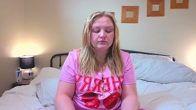 PhatAssBlond online show from February 23, 2026, 5:24 pm