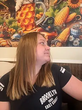 Snapshot of PhatAssBlond chatting on September 23, 2025, 8:05 pm PhatAssBlond online show from September 23, 2025, 8:05 pm