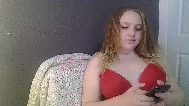 Snapshot of PhatAssBlond chatting on February 26, 2025, 12:52 am PhatAssBlond online show from February 26, 2025, 12:52 am