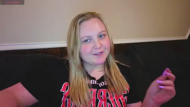 PhatAssBlond online show from March 2, 2026, 5:08 am