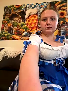 Snapshot of PhatAssBlond chatting on September 29, 2025, 9:09 pm PhatAssBlond online show from September 29, 2025, 9:09 pm