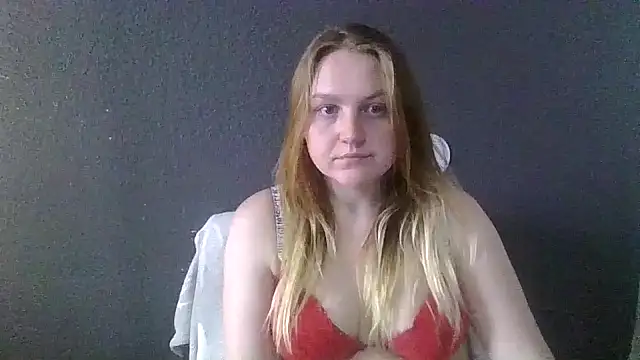 Snapshot of PhatAssBlond chatting on March 5, 2025, 8:10 pm PhatAssBlond online show from March 5, 2025, 8:10 pm