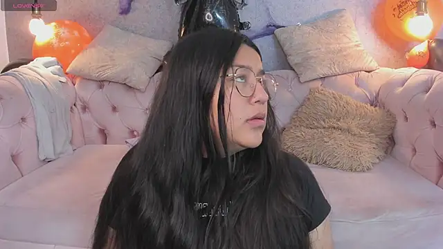 Snapshot of grace77__ chatting on November 2, 2025, 11:48 am grace77 online show from November 2, 2025, 11:48 am