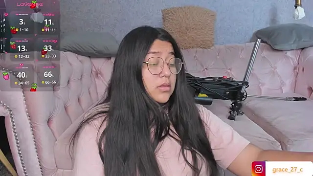 Snapshot of grace77__ chatting on November 16, 2025, 1:27 pm grace77 online show from November 16, 2025, 1:27 pm