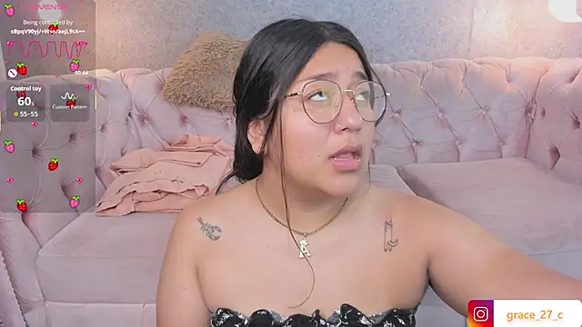 Snapshot of grace77__ chatting on October 25, 2025, 1:56 pm grace77 online show from October 25, 2025, 1:56 pm