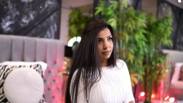 Snapshot of NicoleCellini chatting on December 21, 2025, 7:26 pm NicoleCellini online show from December 21, 2025, 7:26 pm