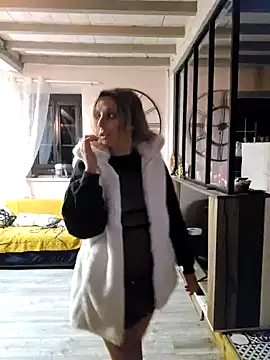 Snapshot of Jade_Emeraud chatting on December 6, 2024, 11:08 pm Jade Emeraud online show from December 6, 2024, 11:08 pm