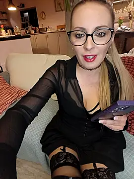 Snapshot of Jade_Emeraud chatting on March 17, 2025, 7:58 pm Jade Emeraud online show from March 17, 2025, 7:58 pm