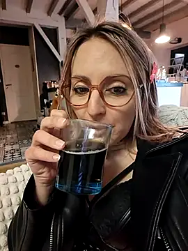 Snapshot of Jade_Emeraud chatting on March 5, 2025, 10:10 pm Jade Emeraud online show from March 5, 2025, 10:10 pm