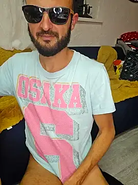 Snapshot of Jade_Emeraud chatting on December 3, 2024, 10:45 pm Jade Emeraud online show from December 3, 2024, 10:45 pm