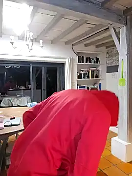 Snapshot of Jade_Emeraud chatting on December 6, 2024, 8:01 pm Jade Emeraud online show from December 6, 2024, 8:01 pm