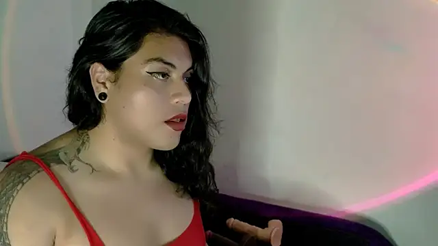 Snapshot of Ariana_Rodriguez_ chatting on March 18, 2025, 4:40 am Ariana Rodriguez online show from March 18, 2025, 4:40 am