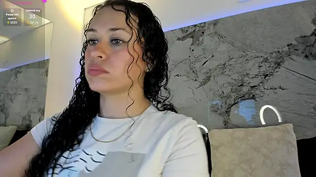 LIZ HOLMES online show from November 8, 2025, 10:52 am