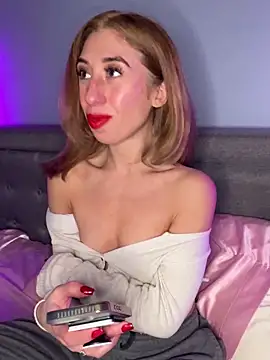 Snapshot of petitebarbiexxx chatting on December 14, 2024, 3:50 am petitebarbiexxx online show from December 14, 2024, 3:50 am