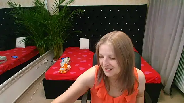 Snapshot of Lilly_hott chatting on November 28, 2025, 7:03 pm Lilly hott online show from November 28, 2025, 7:03 pm