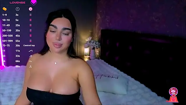 Snapshot of babyleilaa chatting on October 31, 2025, 11:00 pm babyleilaa online show from October 31, 2025, 11:00 pm