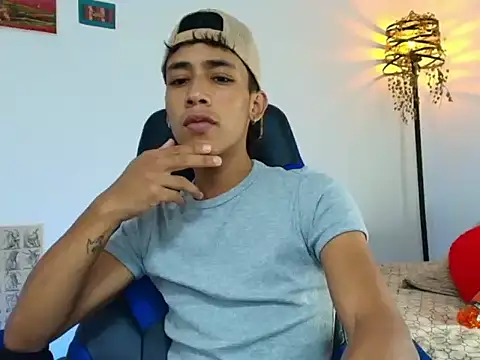 Ostin18hot online show from November 30, 2025, 1:50 am