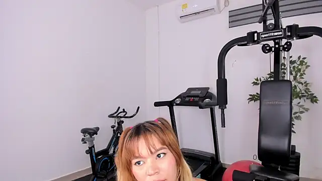 Snapshot of Adria_ross chatting on March 1, 2026, 12:16 pm Adria ross online show from March 1, 2026, 12:16 pm