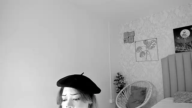 Snapshot of Adria_ross chatting on November 22, 2025, 1:10 pm Adria ross online show from November 22, 2025, 1:10 pm