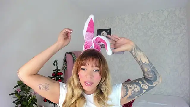 Snapshot of Adria_ross chatting on December 20, 2025, 1:14 pm Adria ross online show from December 20, 2025, 1:14 pm