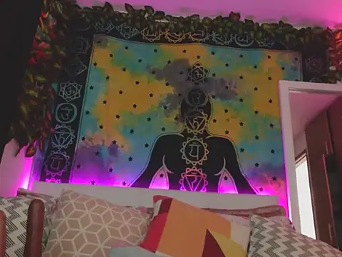 Snapshot of chanel_1041 chatting on November 30, 2025, 2:18 pm chanel 1041 online show from November 30, 2025, 2:18 pm