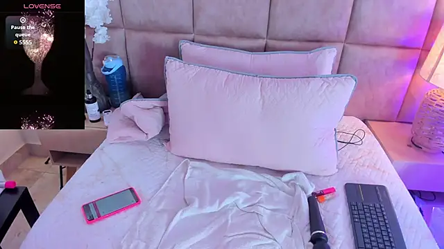 Snapshot of LiaaGenner chatting on November 30, 2025, 2:45 am LiaaGenner online show from November 30, 2025, 2:45 am