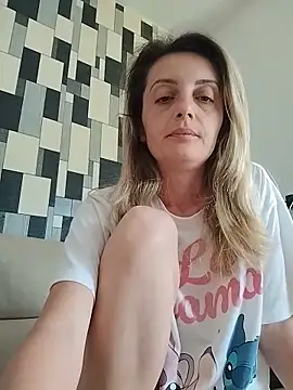 SophyGirl online show from May 31, 2026, 5:46 am