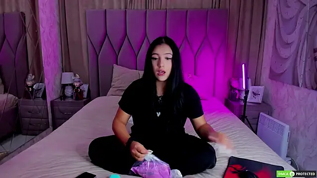 JennyFerguson online show from December 2, 2025, 6:09 pm