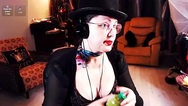 Snapshot of Imperatriza chatting on October 31, 2025, 4:42 am Imperatriza online show from October 31, 2025, 4:42 am