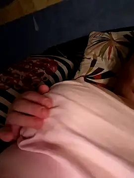 Snapshot of poussychats chatting on January 14, 2025, 8:15 pm poussychats online show from January 14, 2025, 8:15 pm