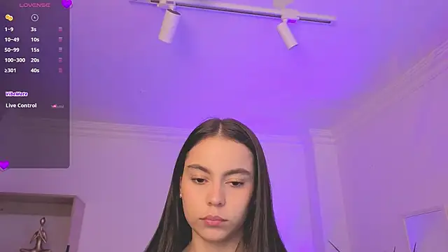 Aleejaa   online show from April 10, 2026, 11:17 am